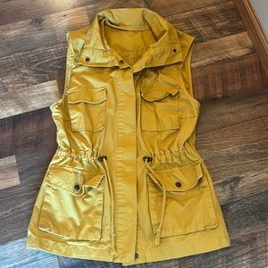 LOVE TREE mustard yellow cargo vest